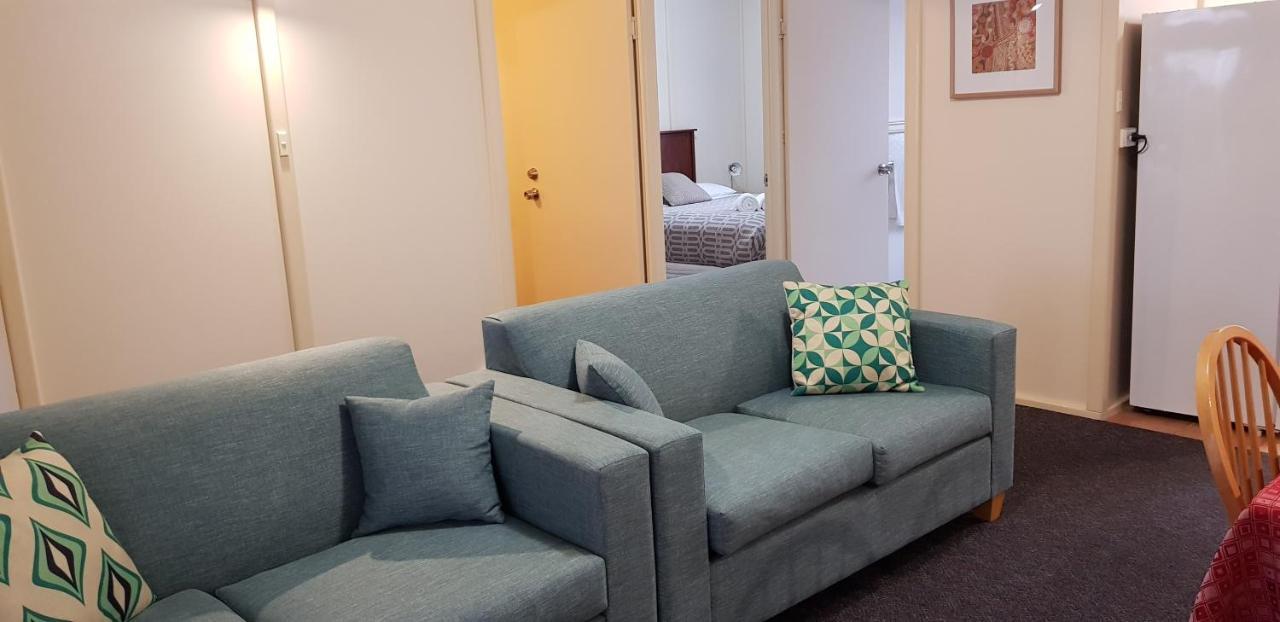 Park Avenue Holiday Units Олбані Екстер'єр фото
