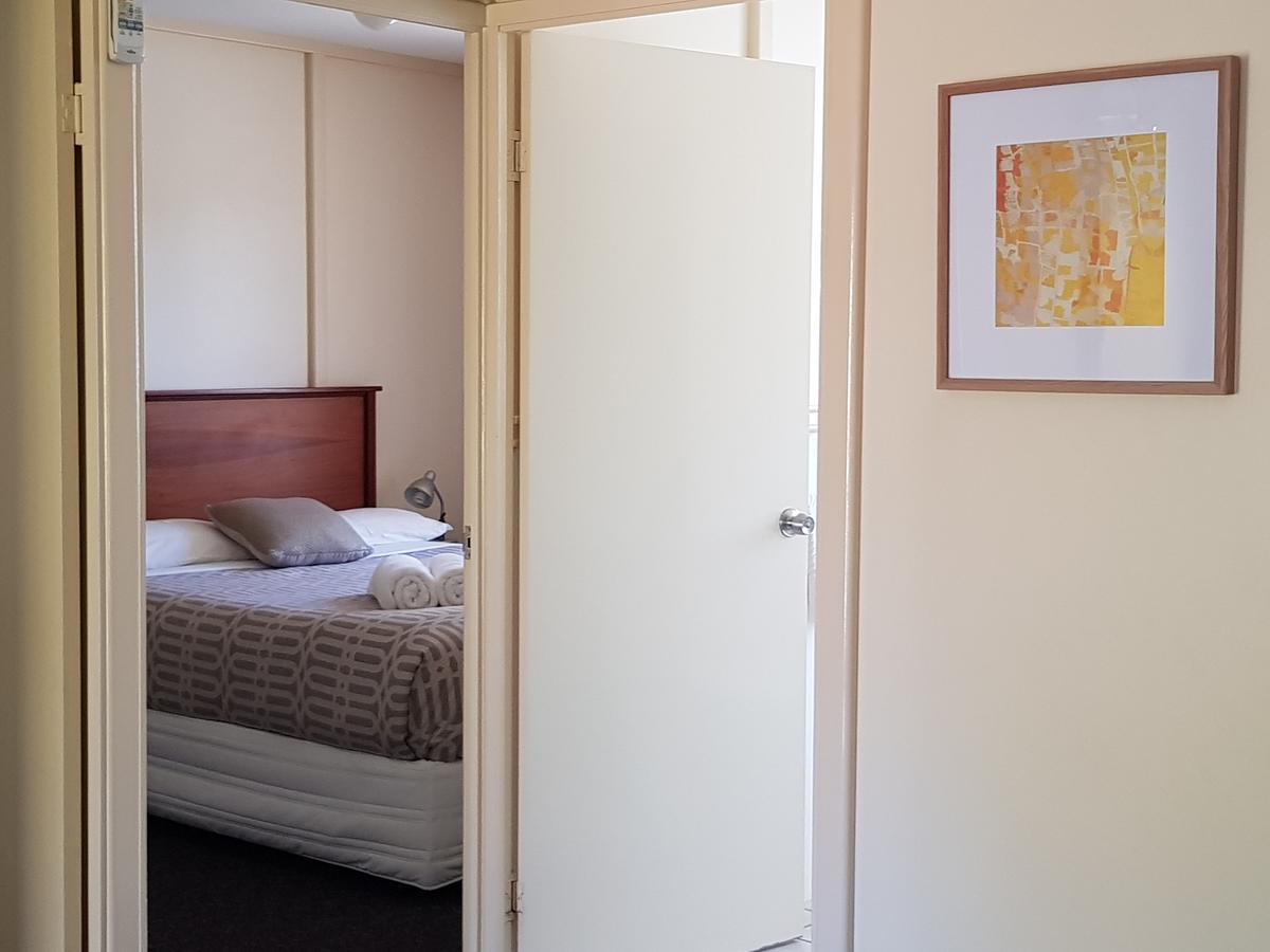 Park Avenue Holiday Units Олбані Екстер'єр фото