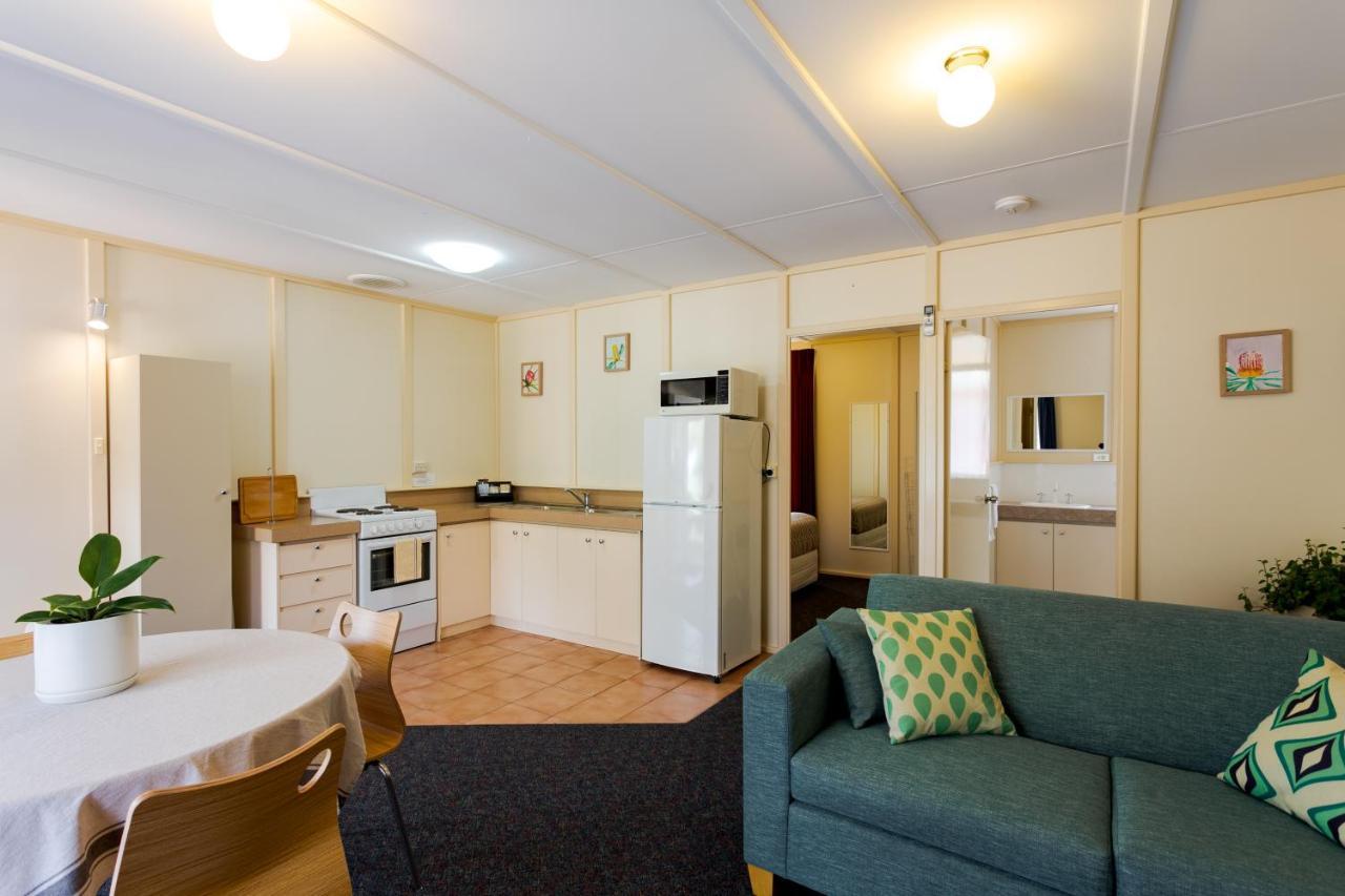 Park Avenue Holiday Units Олбані Екстер'єр фото